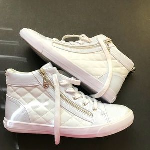 Guess White quilted high top sneakers back zippers